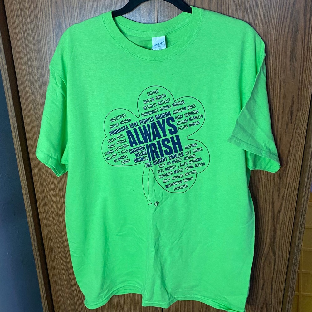 Gildan Graphic T-Shirt Unisex Large Neon Green Always Irish Notre Dame Bball